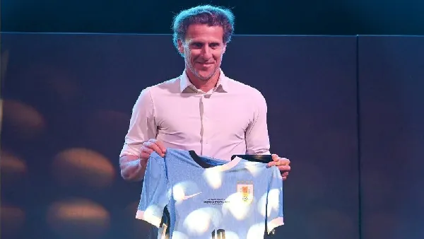 Diego Forlán named as interim Uruguay manager