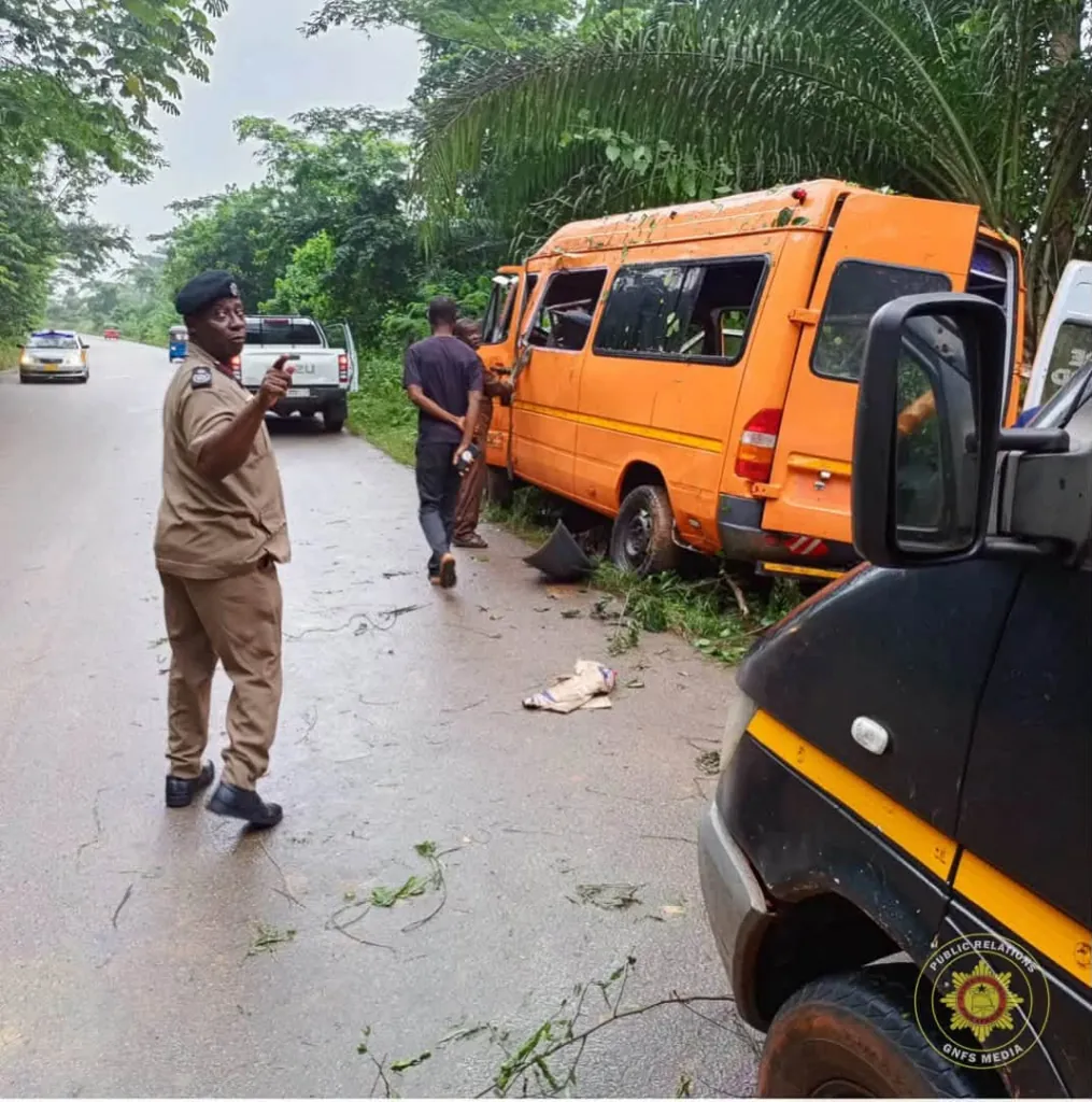 Sprinter crashes on Goaso–Mim highway