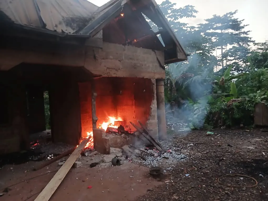 Police post torched after fatal Sayerano shooting as tensions escalate
