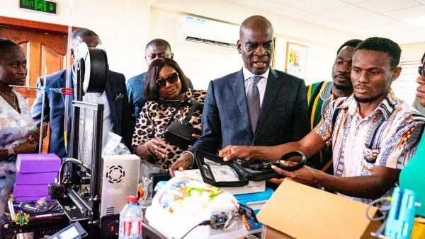 Education Minister welcomes innovative STEM mini lab project