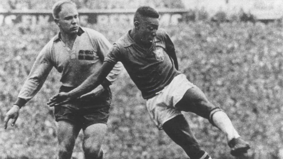Pele’s 1958 World Cup final shirt sells for $4.9m