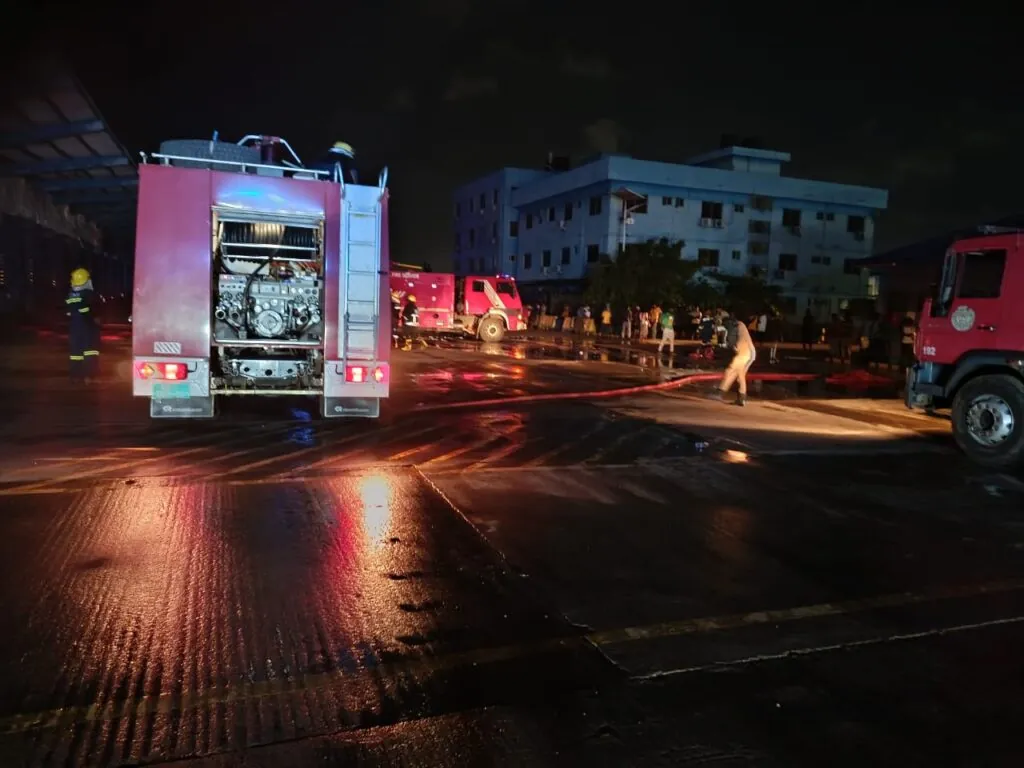 Massive fire engulfs Melcom warehouse at Tema Free Zones enclave