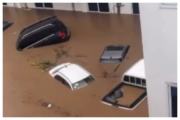 Flood-stricken mechanics under pressure as car owners push for cost-free repairs