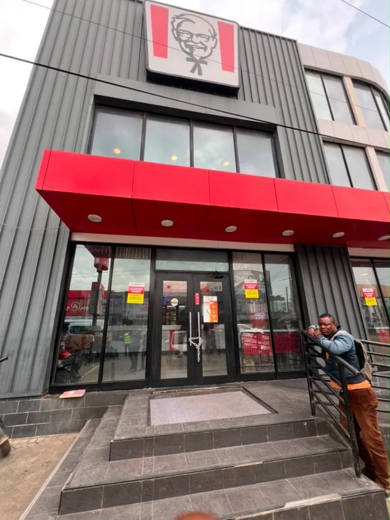 FDA shuts down food establishments at Osu Oxford Street over hygiene permit violations