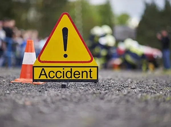 One dead in fatal crash involving two motorcycles and a tipper truck at airport junction