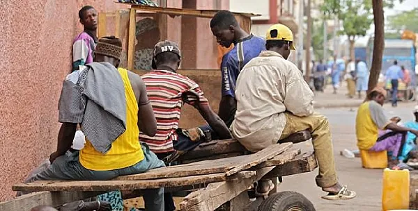 Ghana’s unemployment rate falls to 12.8% as poverty declines