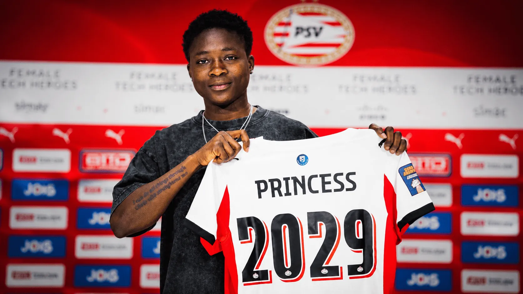 Ghana’s Princess Marfo Completes Dream Move to Dutch Giants PSV Vrouwen Until 2029