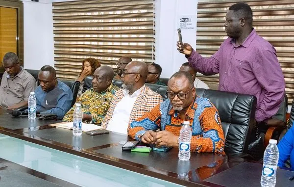 Ministry Holds Emergency Meeting with MMDCEs Ahead of Presidential National Clean-Up Exercise