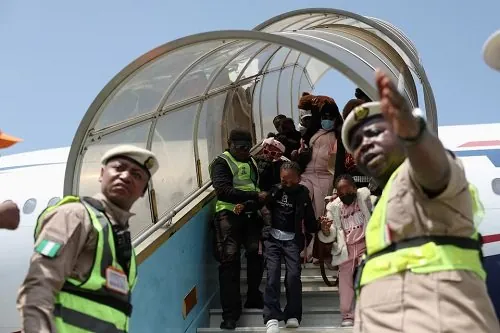 Nigeria, South Africa seek to ease tensions over xenophobic attacks