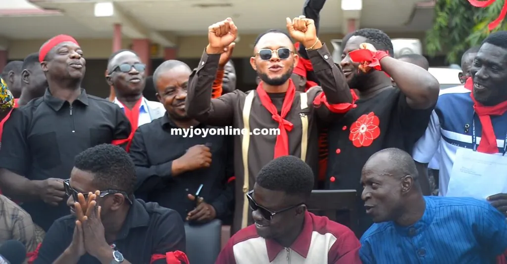 Aggrieved assembly members pass a vote of no confidence in Ejisu MCE