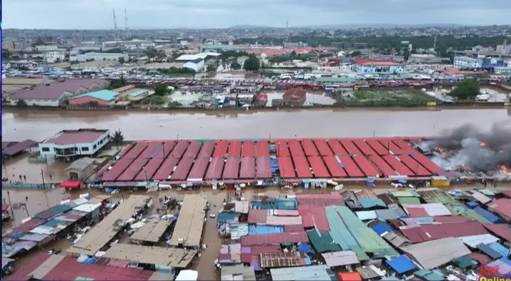 Flood victims to receive free psychological counselling as experts call for flexible work policies