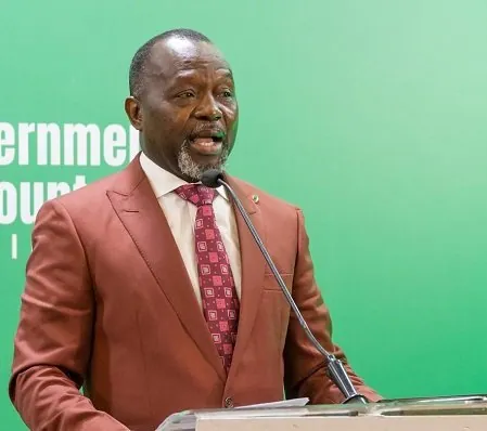 Govt backs five-year presidential term
