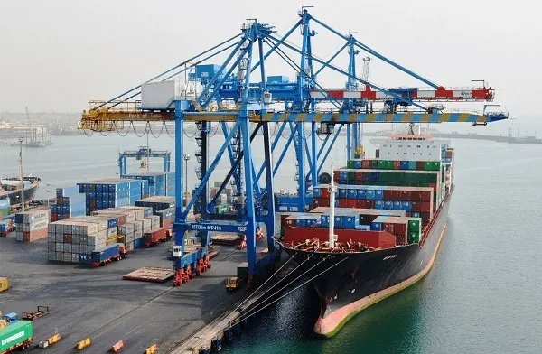 FFAG threatens legal action against shipping lines over container charges