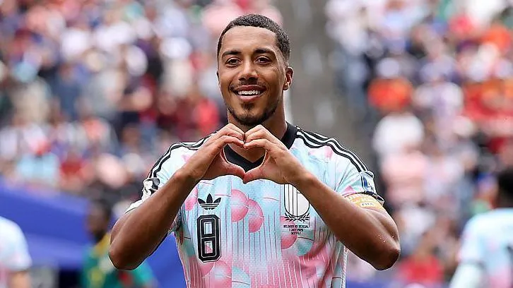 Man Utd sign Tielemans for £35m from Aston Villa