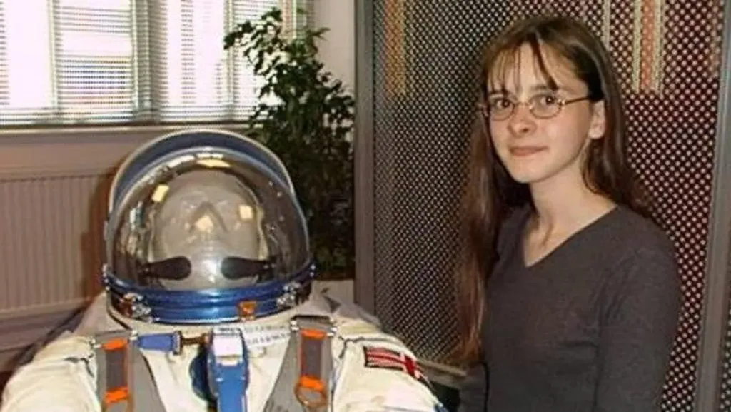 Scientist who cleaned space toilet on work experience now leading Mars exploration teams