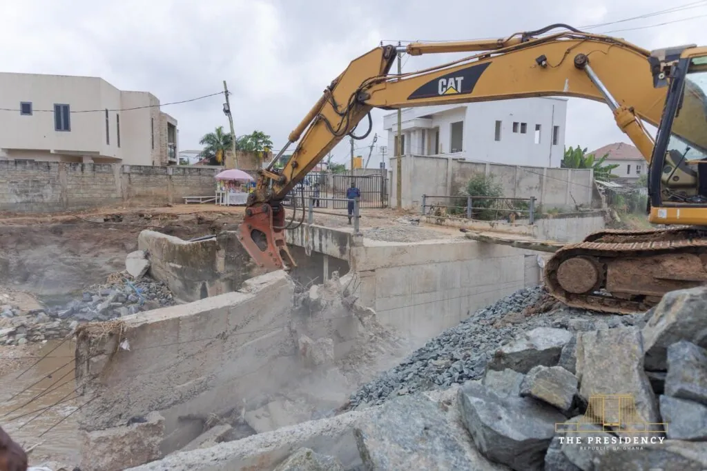 Photos: Flood Mitigation Task Force begins phased dredging, demolition exercise in Accra