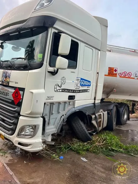 Fuel tanker, kia frontier collide head-on at Fianko
