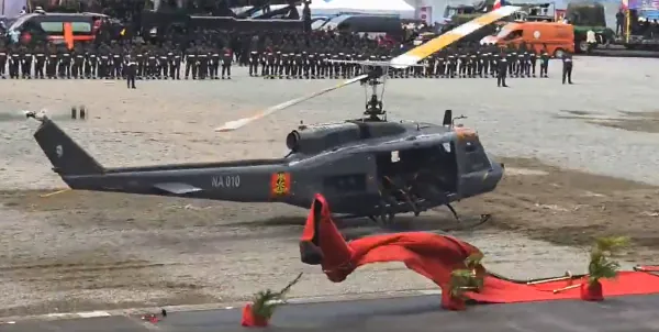 Watch two Nigerian Army helicopters make 'dangerous' landing during rescue simulation