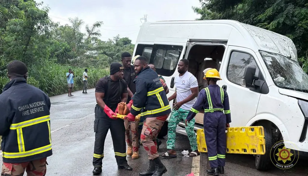 Three killed, 15 injured in Kumasi-Accra highway crash