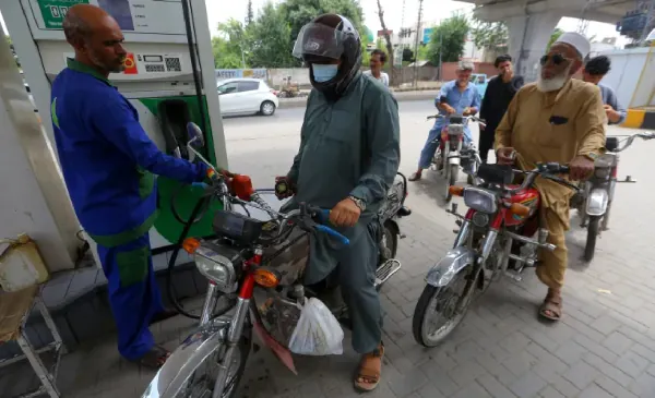 Oil prices jump as US and Iran trade attacks over Strait of Hormuz