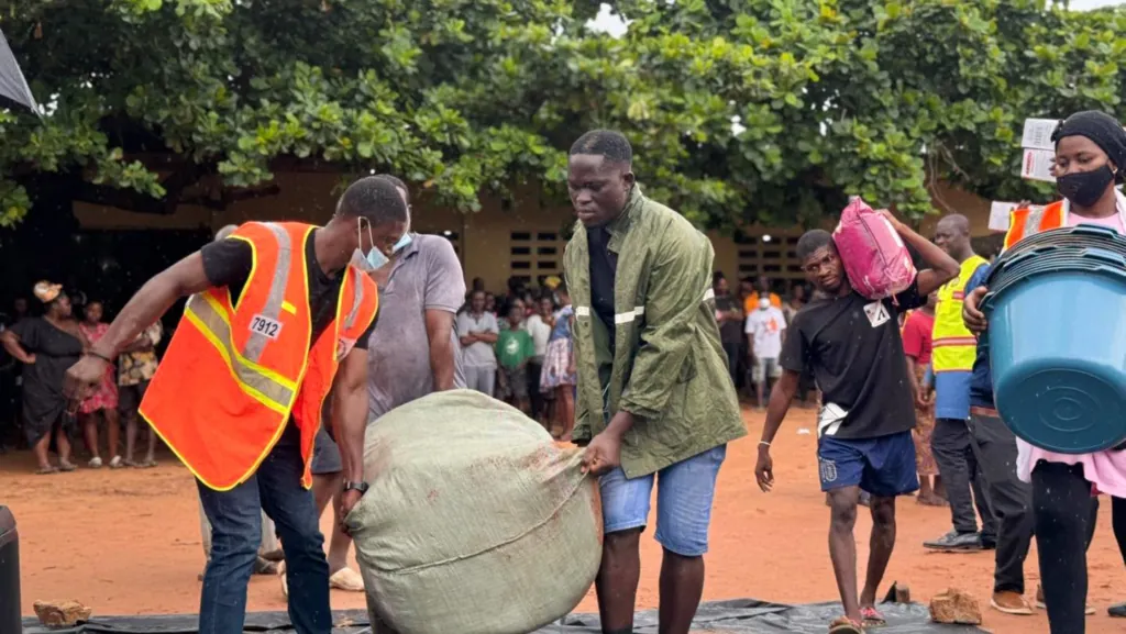 Flood victims in Ayawaso Central receive relief from Qatar Charity and NADMO